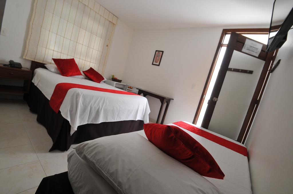Hotel San Julian Buga Phòng bức ảnh