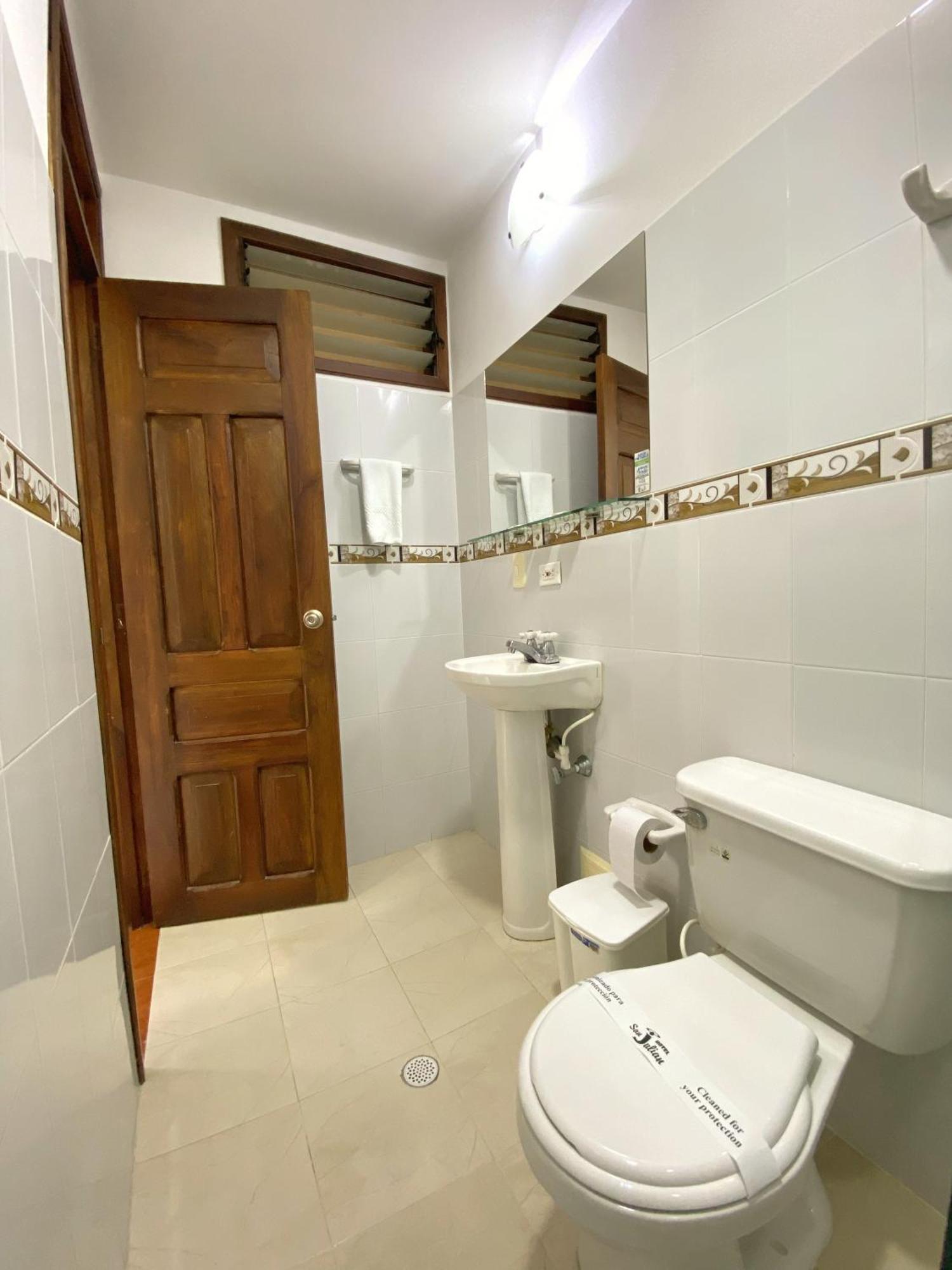 Hotel San Julian Buga Ngoại thất bức ảnh